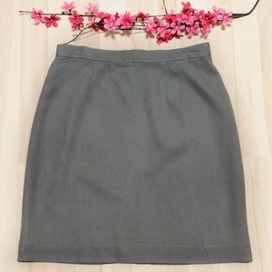 Banana Republic 100% silk grey skirt